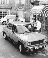 I zde stížnosti majitelů na auto jen pršely.