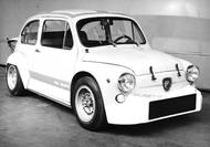 Abarthy mohly být civilizované nebo divoké. Tahle litrová šelma jezdila skoro 200 km/h a točila přes 7 500 ot/min!