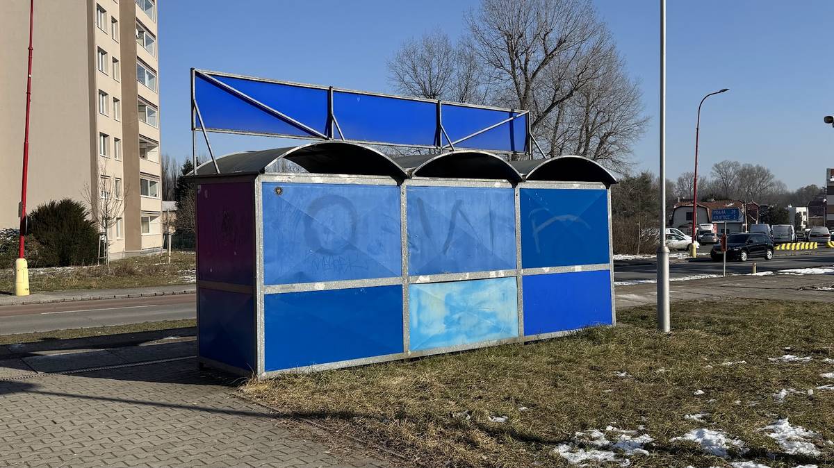 Železniční zastávka Město již opravena.