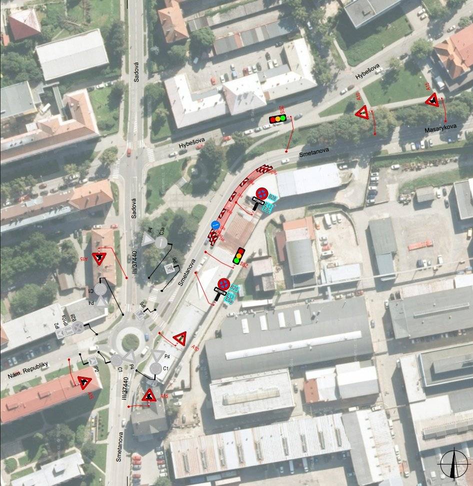 Poškozená kanalizace ve Smetanově ulici se dočká opravy. Pro vysprávku popraskaného potrubí a rozstoupených hrdel kanalizačních trubek město opět zvolilo bezvýkopovou metodu, ta je rychlejší a bude znamenat menší omezení dopravy. Práce začnou v pondělí 3. března a potrvají nejdéle do 16. března 2025. Podrobnosti zde.