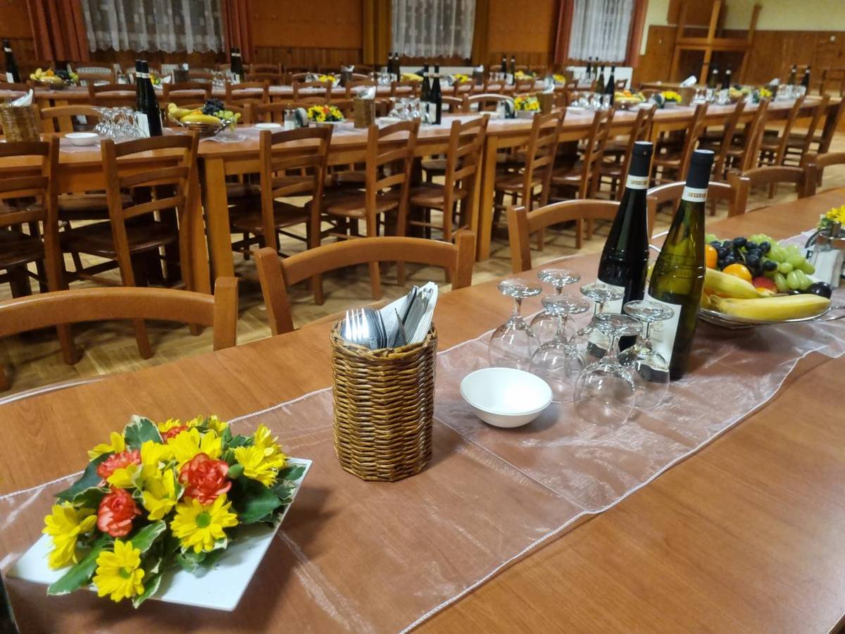 2.listopadu proběhlo slavnostní setkání důchodců, tentokráte v sále Žďárské hospody. Poděkování patří manželům Jozovým za perfektní služby.