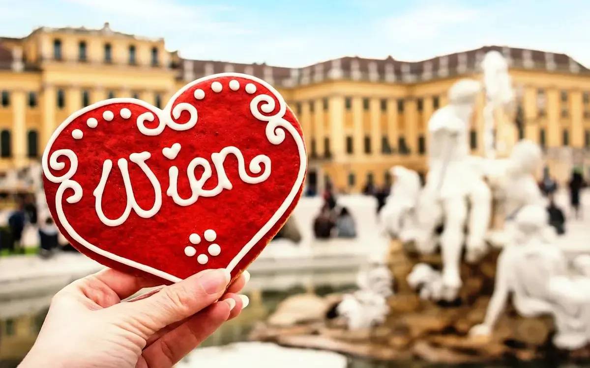 Vážení spoluobčané, dovoluji si vás informovat, že KLUB SENIORŮ BENO-BOHUNICE, pořádá dne 10.4. 2025 ZÁJEZD VELIKONOČNÍ TRHY VE VÍDNI SPOJENÉ S NÁVŠTĚVOU ČOKOLÁDOVNY HAUSWIRTH. Podrobné informace a přihlášku na zájezd naleznete na webovských stránkách www.probohunice.cz v sekci KLUB SENIORŮ.  Těším se na viděnou, Milan Hrdlička