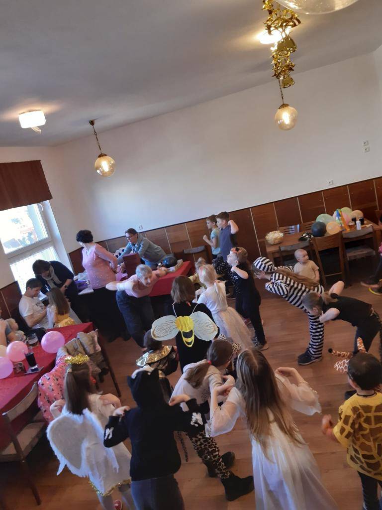 Obec Horní Kamenice & LACEMBOK, z.s. Dětský maškarní bál 2. 3. 2025