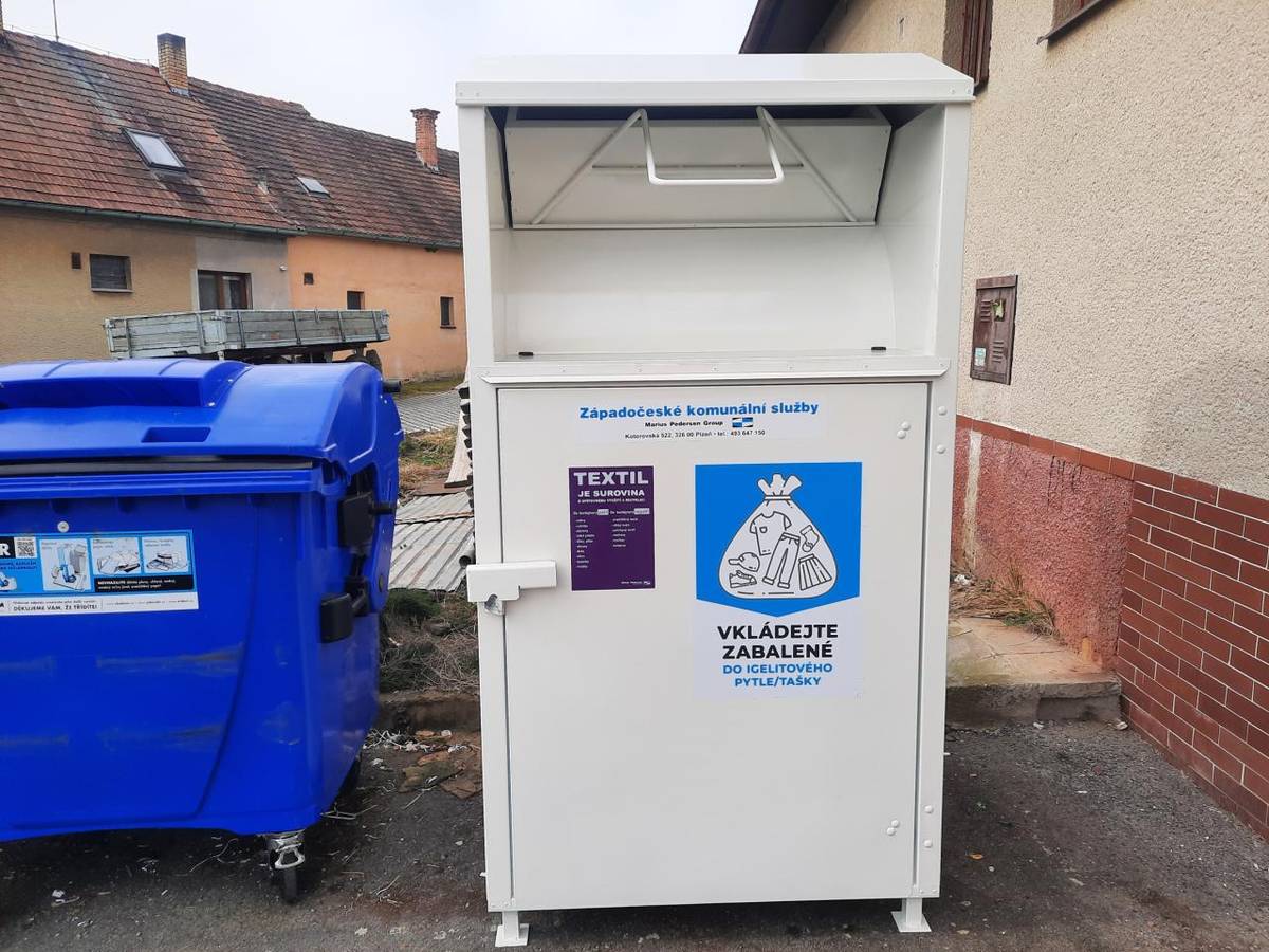 Kontejner na textil a obuv opět k dispozici