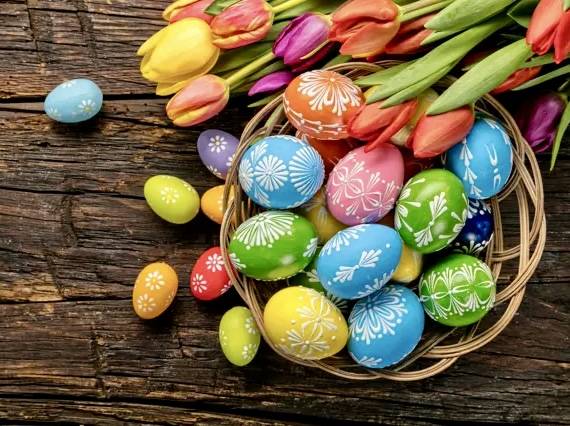 Velikonoční tvoření proběhne dne 27.3. od 15:30 hodin v mateřské školce.  Sebou si přineste vyfouknutá a odmaštěná vejce. Jako tradičně si budete moci vyzkoušet zdobení kraslic voskovou technikou s paní Jaskulovou.  Jste srdečně zváni a moc se těšíme na příjemně strávené odpoledne s dětmi i s vámi.