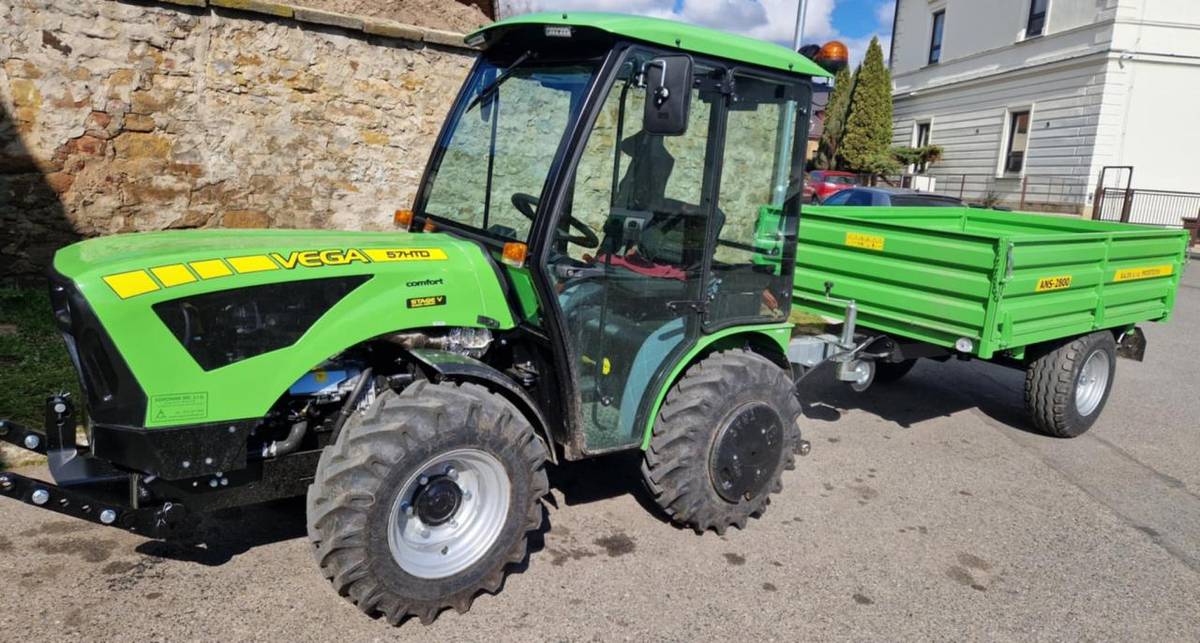 Městys Zápy získal dotaci na nový malotraktor a příslušenství díky Místní akční skupině Střední Polabí. Tento projekt, zaměřený na rozvoj komunální techniky, přispěje k údržbě zeleně a veřejných prostranství v obci.