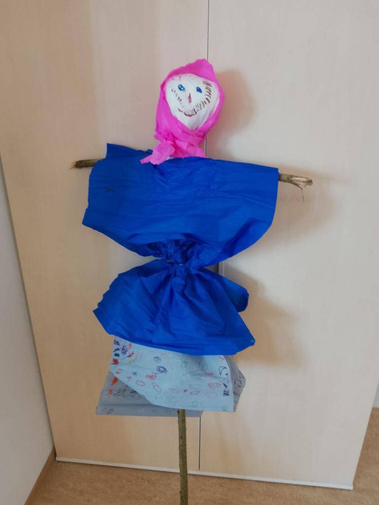 Vynášení Morany patří k důležitým folklorním tradicím na českém venkově. Její upálení, či zakopáním pod zem, symbolizuje konec vlády slovanské bohyně Morany, které je též personifikací smrti. Její upálení je spojeno s jarní rovnodenností, tedy s příchodem teplejší poloviny roku.