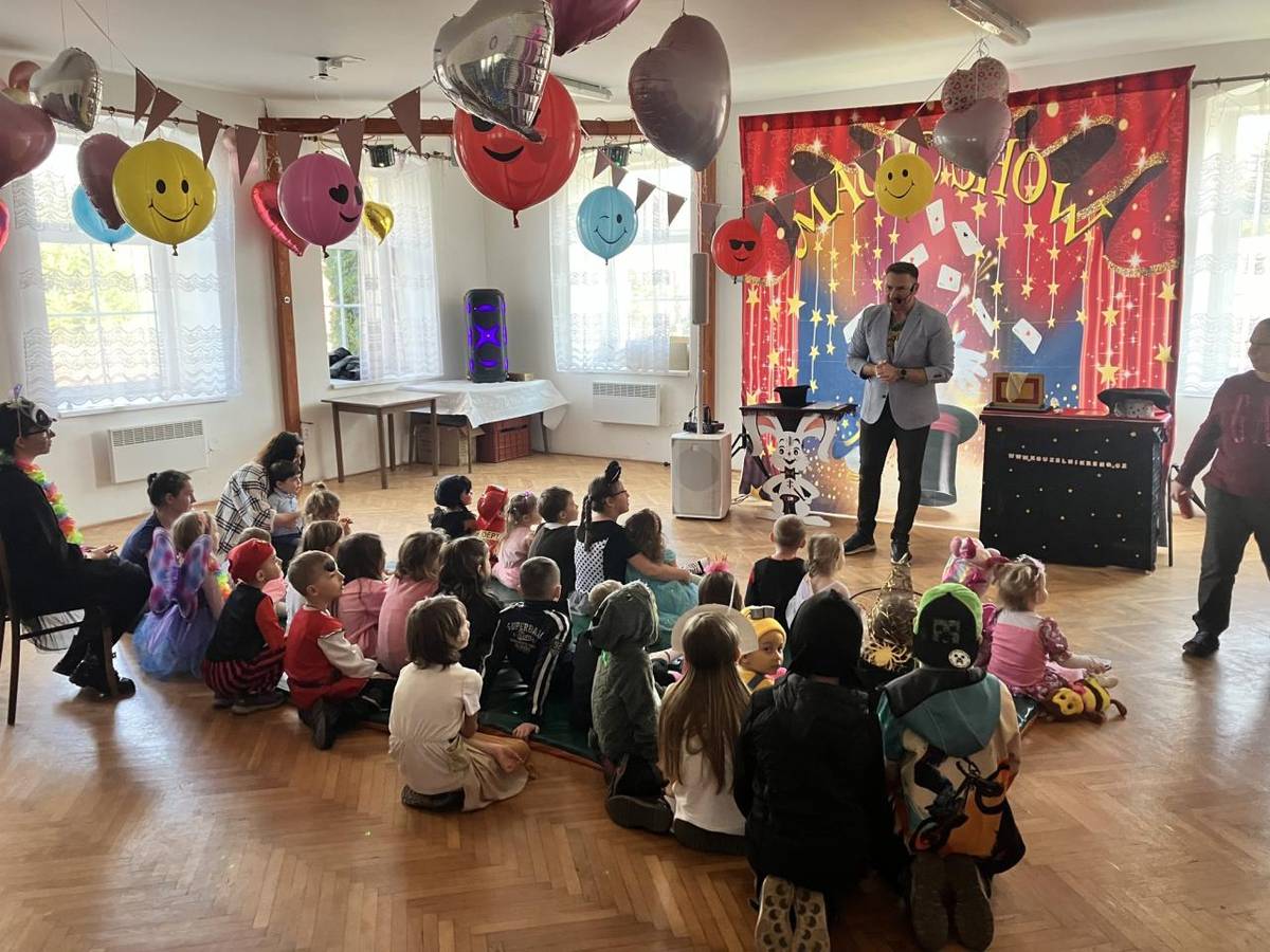 V sobotu 22. 3. 2025 se konal tradiční Maškarní karneval pro děti s Honzou Popletou. Účast byla hojná a děti si karneval užily.