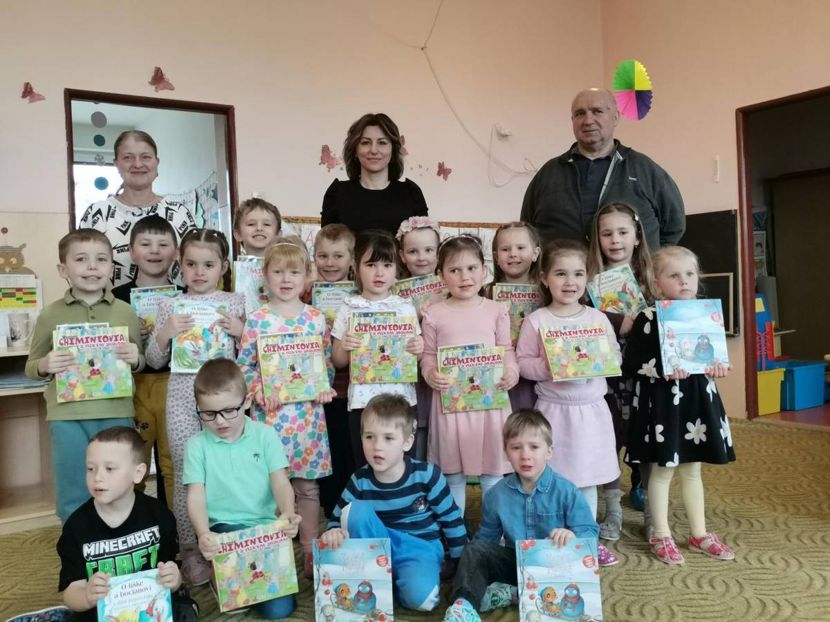 Nakoľko marec je mesiacom knihy, konala sa v našej Materskej škole prezentácia malých recitátorov "Mám básničku na jazýčku".