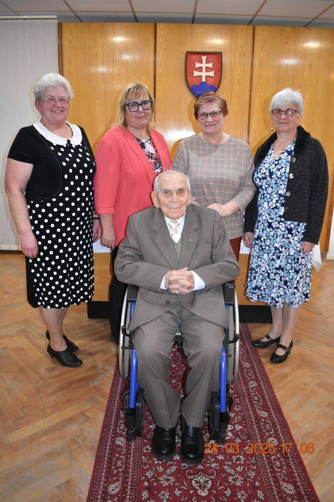 Len málo ľudí vo svete sa dožije krásneho vysokého veku ...