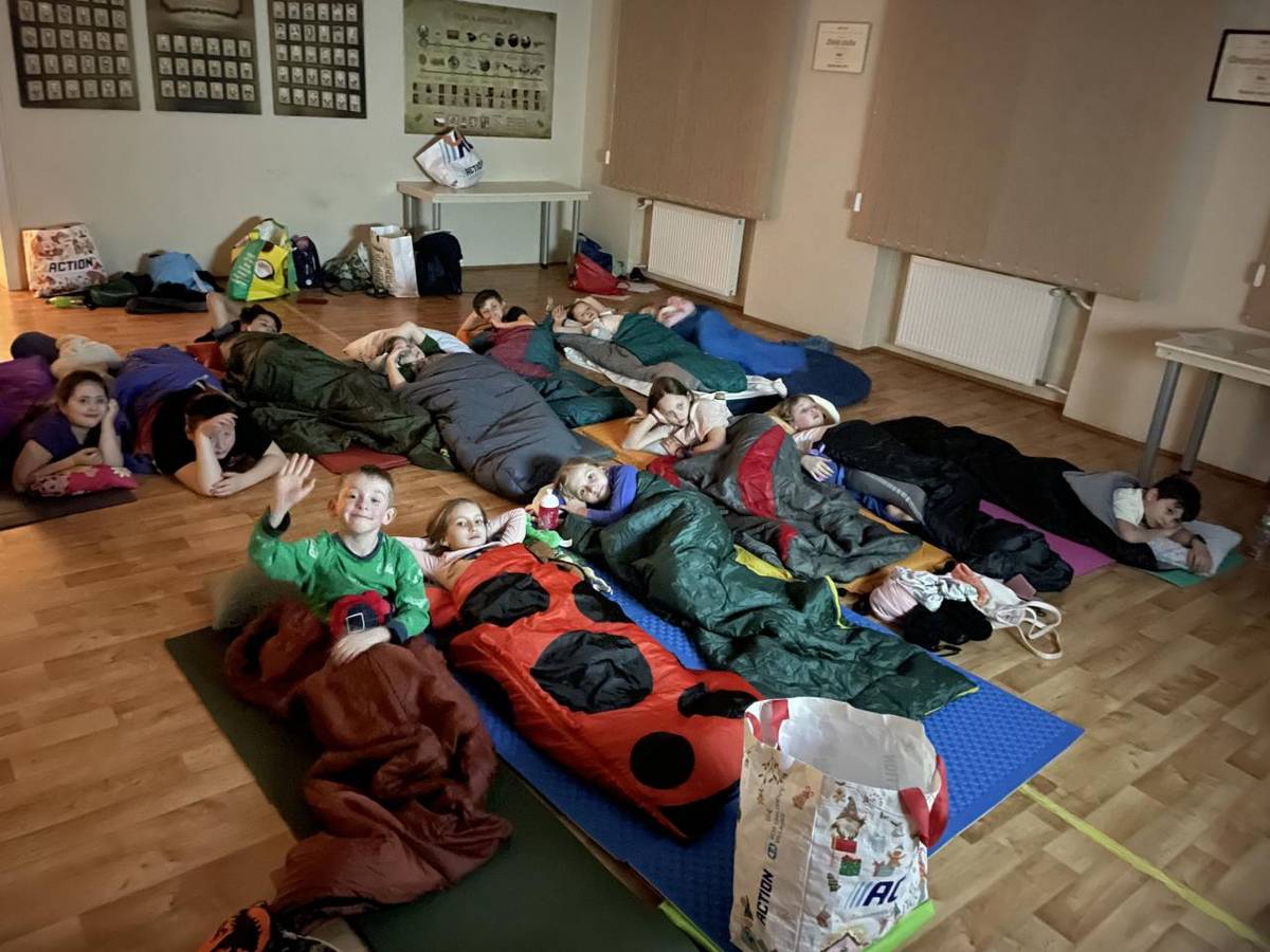 Společné přenocování v knihovně letos vyšlo na 28. března.