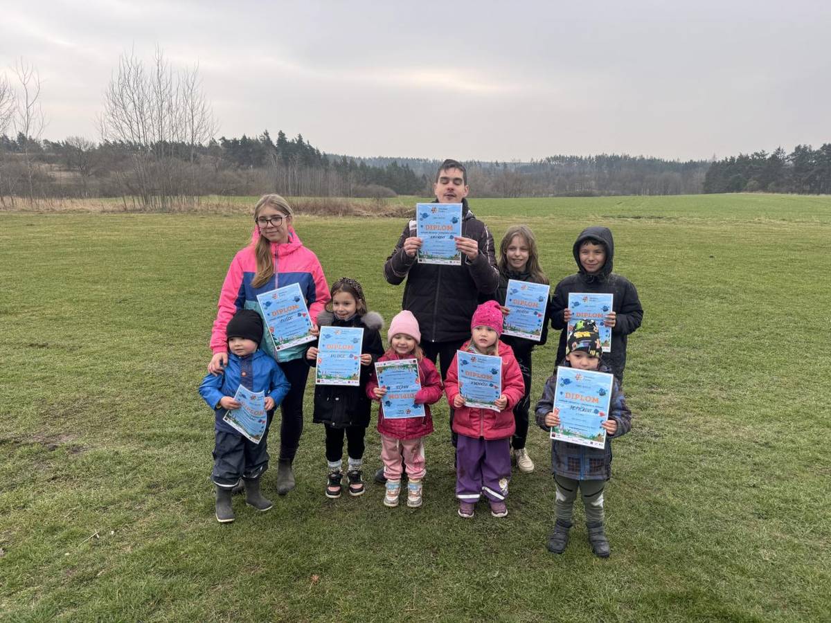 Dnes 29.3.2025 se konal druhý ročník celorepublikové akce ukliďme Česko. Letos se uklízeli lokality jako minulý rok Obec Kočov, Sv. Ján, silnice směrem na brod, Ústí a Kličov a v obci Kočov.   Děkujeme všem dobrovolníkům za pomoc při úklidu   Děti byly odměněny DIPLOMEM.