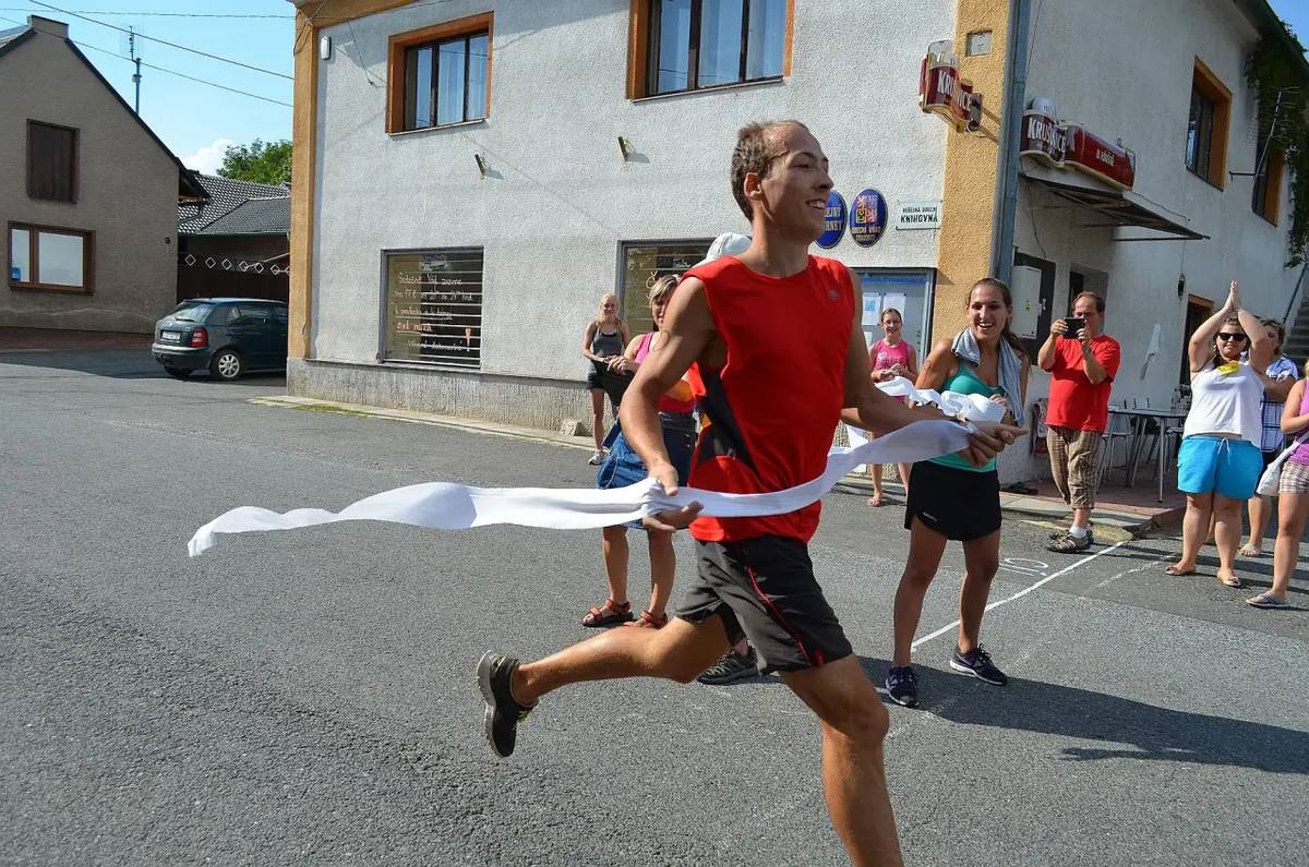 Dne 17. 8. 2013 se ve Stradonicích konal 3. ročník triatlonového závodu "Stradonický šampión". Závod organizoval Ondřej Čadek a parta nadšenců kolem něj.