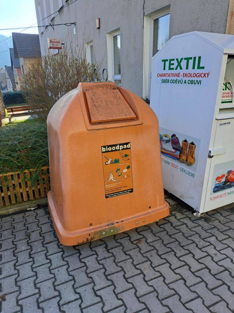 Od dnešního dne tj. 28.3.2025 jsou občanům k dispozici čtyři kontejnery na bioodpad, přistavené na obvyklých místech v obci.