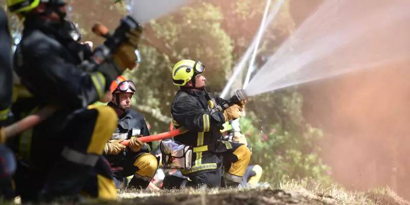 Okresné riaditeľstvo hasičského a záchranného zboru v Galante  upozorňuje občanov, že vypaľovanie suchej trávy, suchých porastov bylín a kríkov je zakázané. Viac v prílohe.
