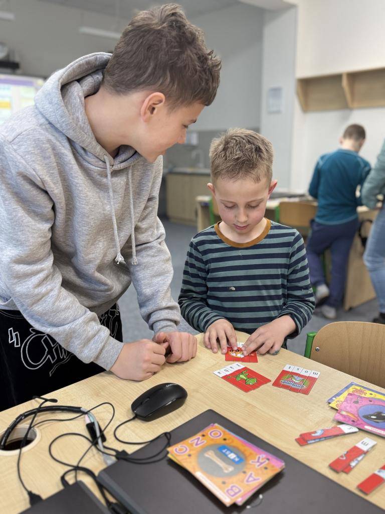 Malé ohlédnutí za dnem otevřených dveří. Děkujeme všem rodičům a příznivcům školy, že se přišli podívat a děkuji všem zaměstnancům školy, že se podíleli na přípravách a samotné realizaci. :)