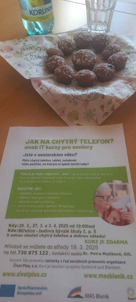 Do dnešního dne probíhal kurz "Jak na chytrý telefon", kterého se zúčastnilo 8 zájemců. Na další kurz se můžete těšit v říjnu 2025. Přidáte se?