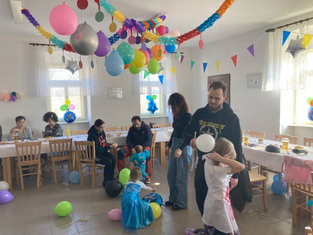 Hasiči z Velkého Boru uspořádali tradiční maškarní bál.