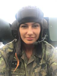 Do armády jsem vstoupila díky kamarádce, které jsem pomáhala s přípravou na vstupní testy a následovala jsem ji po třech měsících v roce 2009.