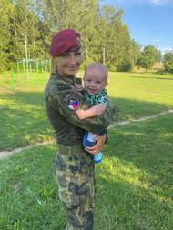 Skloubit jde všechno, když je vůle. Občas je to náročné a sebere to hodně sil,
hlavně když pak jsou děti, ale není to nemožné. Taky je důležitá podpora a pochopení partnera.