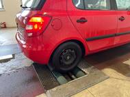 Garážníci odhadovali cenu zhruba poloviční, tedy asi tolik, kolik stojí Fabia.