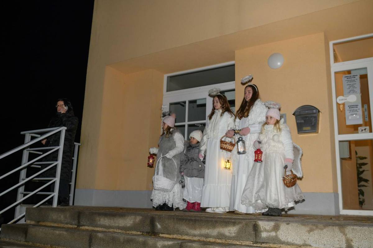 Lampionový průvod a svařák na Řimbabě