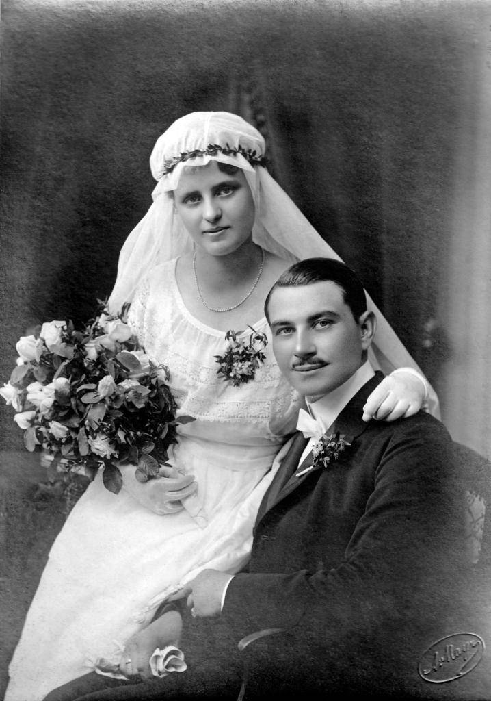 Pomozte nám najít informace o autorovi obrazů ze Šebetova.