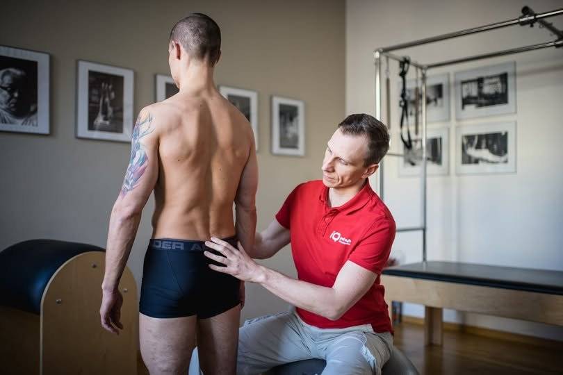 Knihovna městyse Malšice pořádá zdravotní přednášku JAK POROZUMĚT ŘEČI TĚLA  Fyzioterapeut Mgr. Daniel Müller  9.4.2025 od 18.00 hodin Galerie Františka Peterky Další pokračování kurzu oblíbeného pohybového specialisty Mgr. Daniela Müllera zahrnuje jak teoretické základy, tak konkrétní praktické rady a cvičení z hlediska pohybového aparátu. Přednáška je samozřejmě doplněna praktickými ukázkami správných i nesprávných pohybových stereotypů s návrhy řešení pro dítě i dospělého jedince. Srdečně zveme