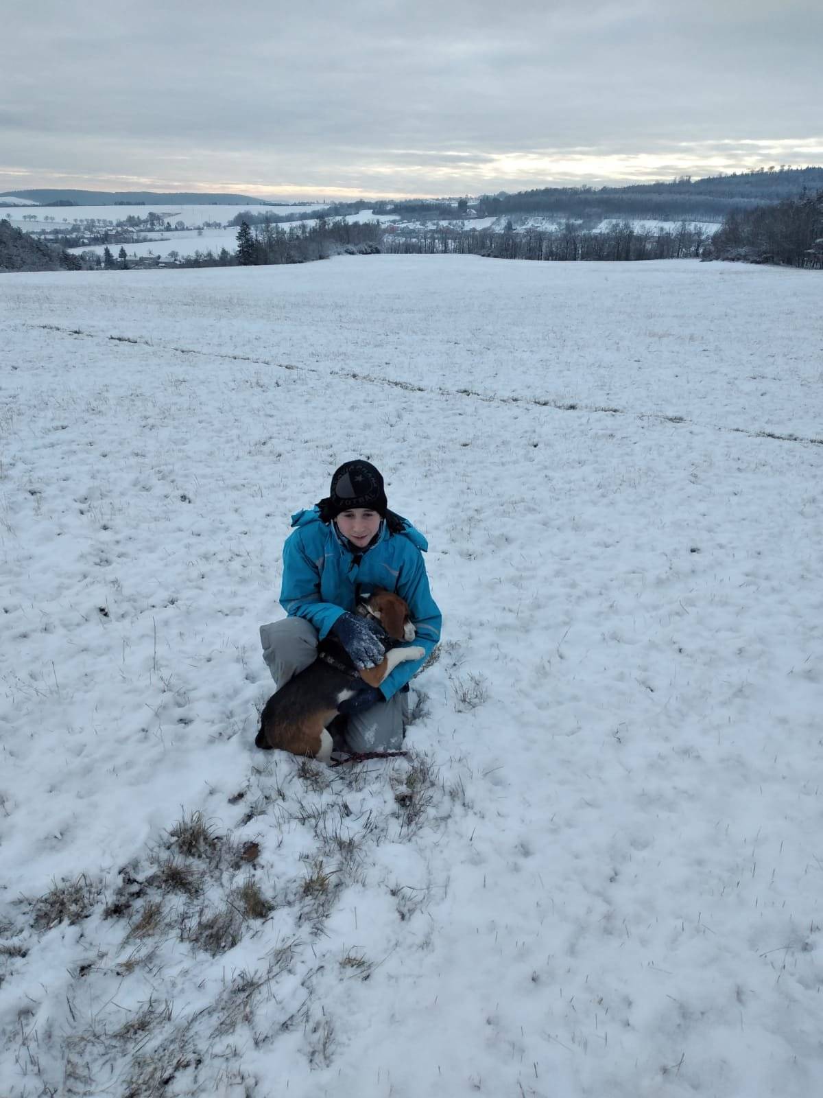 Ztracená fenka biegla,která běhá po Otročiněvsi se jmenuje Bonie,její majitelka Věra Kružliaková,prosim kdyby jí někdo viděl zavolejte na tel.737 44 36 99.