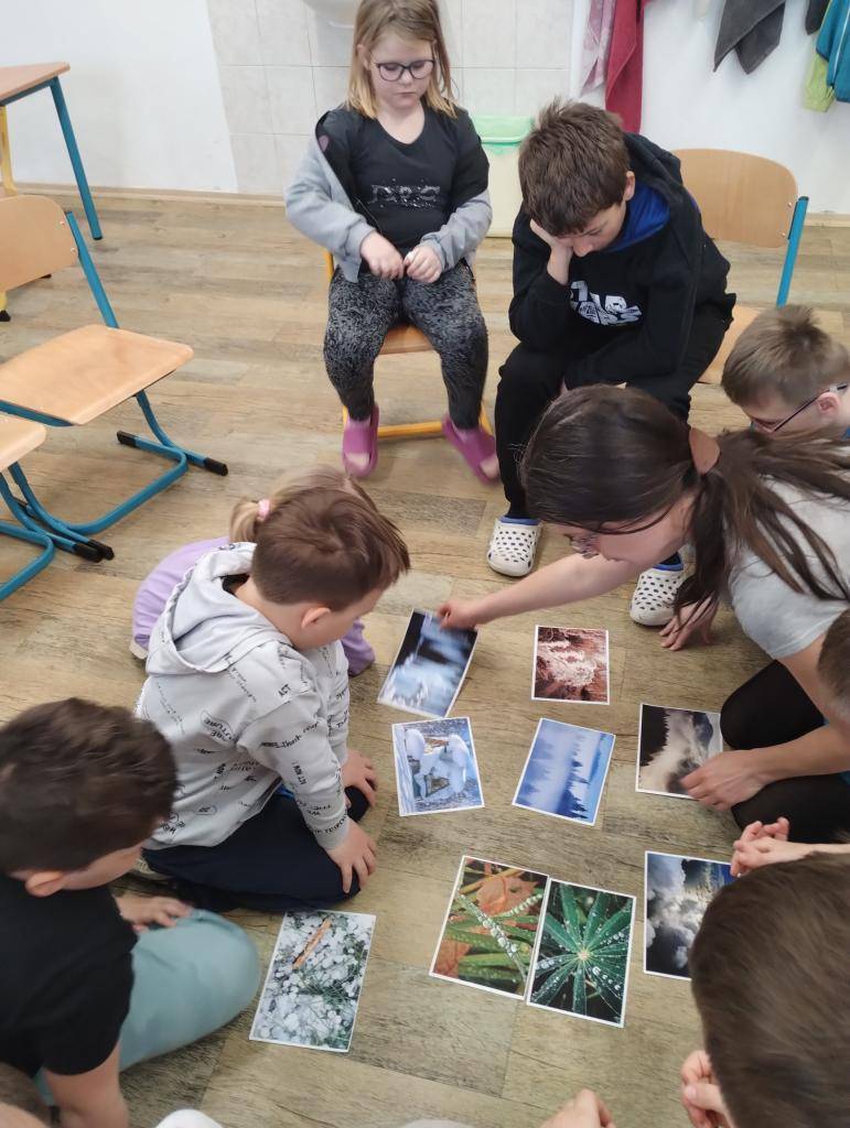 Dnes už víme, že mnohem déle vydržíme bez jídla než bez pití, že vodou nesmíme zbytečně plýtvat, ale i proč je voda kouzelná.