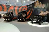 / V rámci pražské výstavy užitkových vozidel Autotec 2008 se prezentovala řada výrobků koncernu Iveco, mezi nimi i terénní Massif/ V rámci pražské výstavy užitkových vozidel Autotec 2008 se prezentovala řada výrobků koncernu Iveco, mezi nimi i terénní Massif