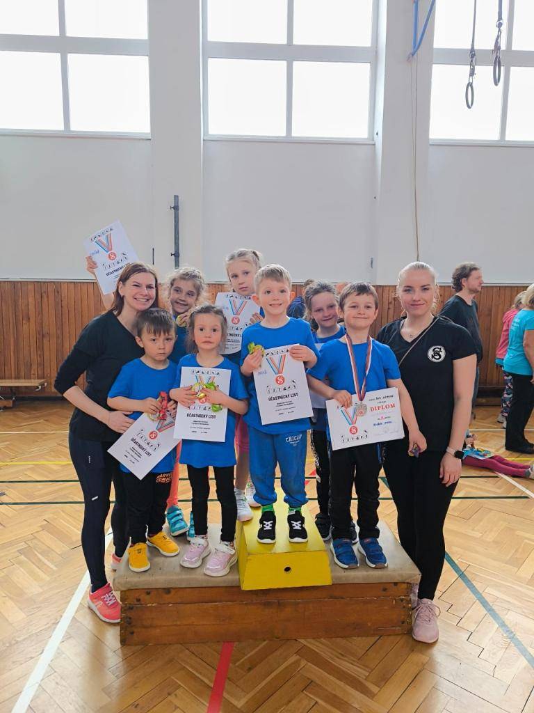 Dne 12. dubna jsme se zúčastnili tradiční soutěže Sokolská všestrannost v Liberci, kam jsme vyrazili s početnou výpravou složenou ze sedmi předškolních dětí a šesti mladších žákyň.