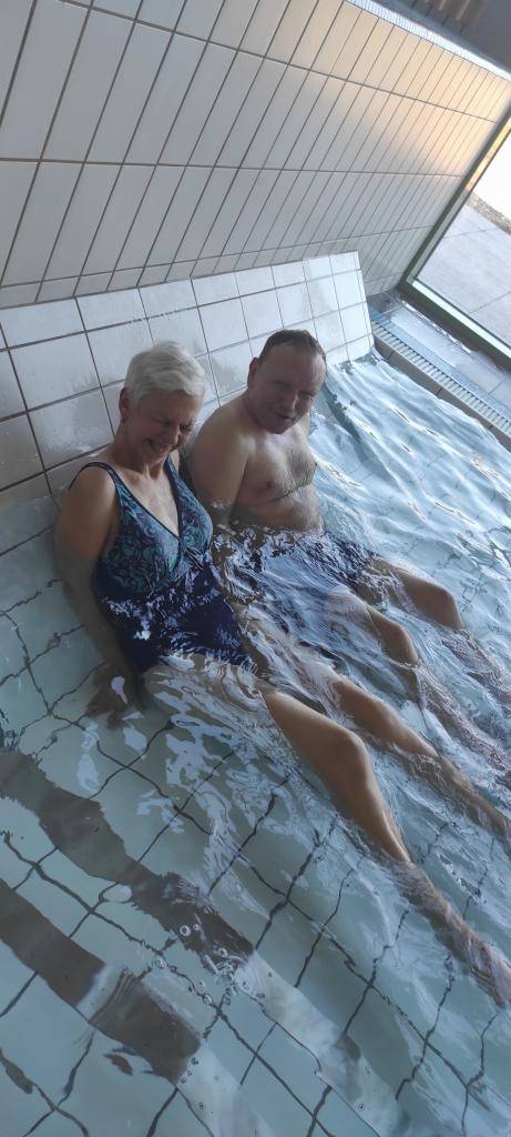 Naši klienti sa zúčastnili na výlete do Wellness v Štúrove za účelom relaxácie tela a oddychu. K dispozícií mali vírivky, sauny - suchú a parnú. Návštevu takéhoto zariadenia si klienti veľmi pochvaľovali.