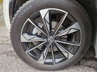 19palcová kola mají všechna MG HS ve standardní výbavě.