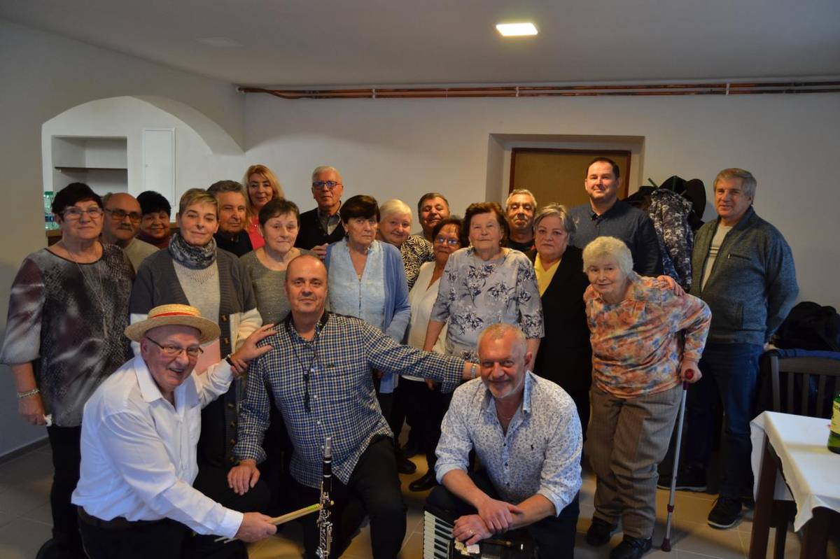 V sobotu 14.12.2024 se uskutečnilo tradiční setkání seniorů s hudebním doprovodem oblíbených muzikantů.
