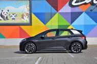 Volkswagen ID.3 míval problémy se softwarem, který ale na samotnou jízdu nemá velký vliv. Ve statistice ADAC figuruje mezi nejlepšími.