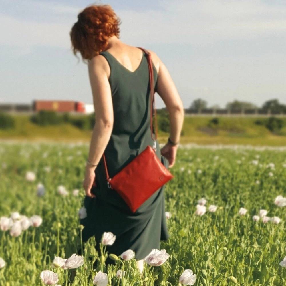 Červená celokožená crossbody Tia