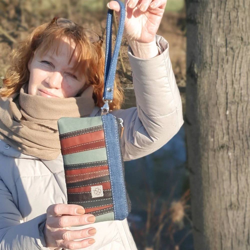 Martina s recyklovanou taškou