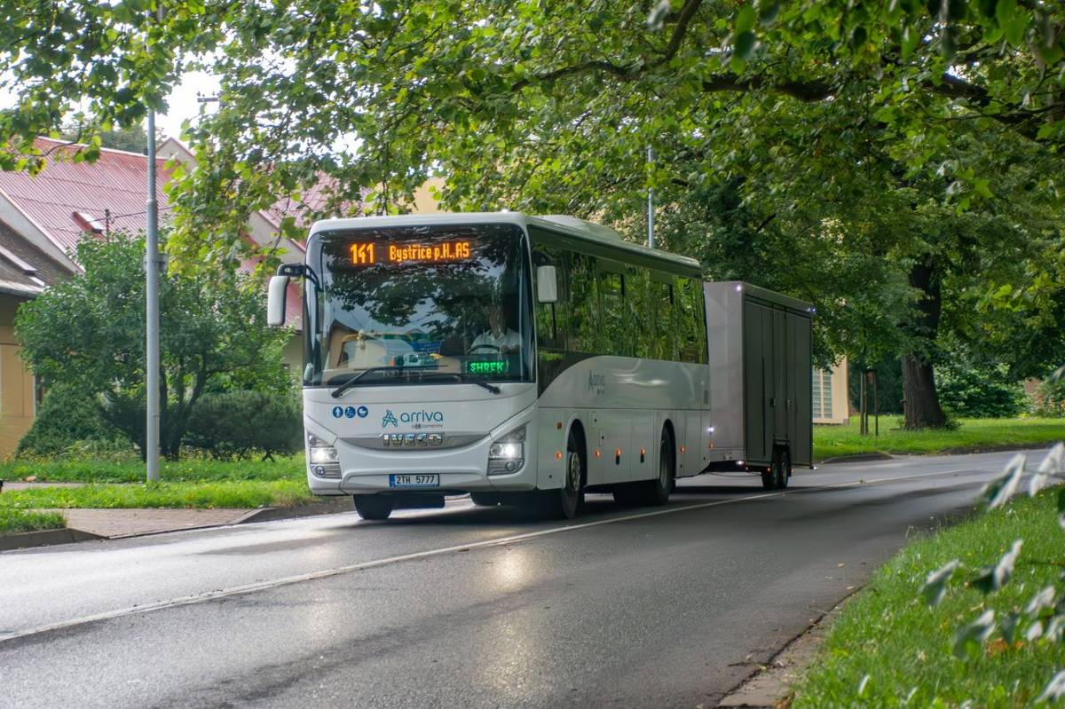 Dne 1. května 2025 odstartuje nová cyklobusová sezóna ve Zlínském kraji.  Podrobnosti najdete v tiskové zprávě, stejně jako informační brožuru, která bude v regionu fyzicky dostupná v turistických informačních kancelářích a v dopravních kancelářích Integrované dopravy Zlínského kraje.