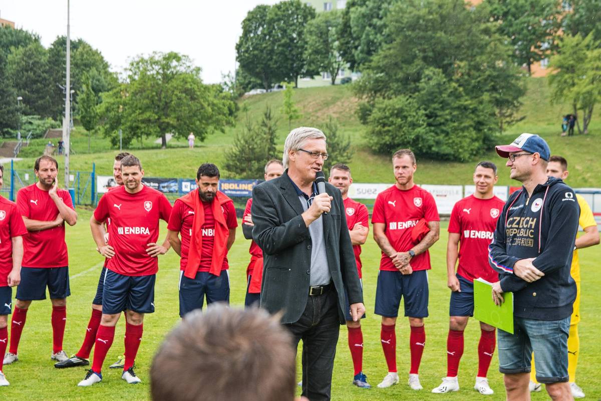 Na Komunitní nástěnku můžete také sami přispívat svými fotografiemi z Brna-Bohunic, sdílet mezi sebou pozvánky na různé akce, setkání, workshopy nebo kulturní události.  Zapojte se do dění v Brně-Bohunicích a Přidejte příspěvek
