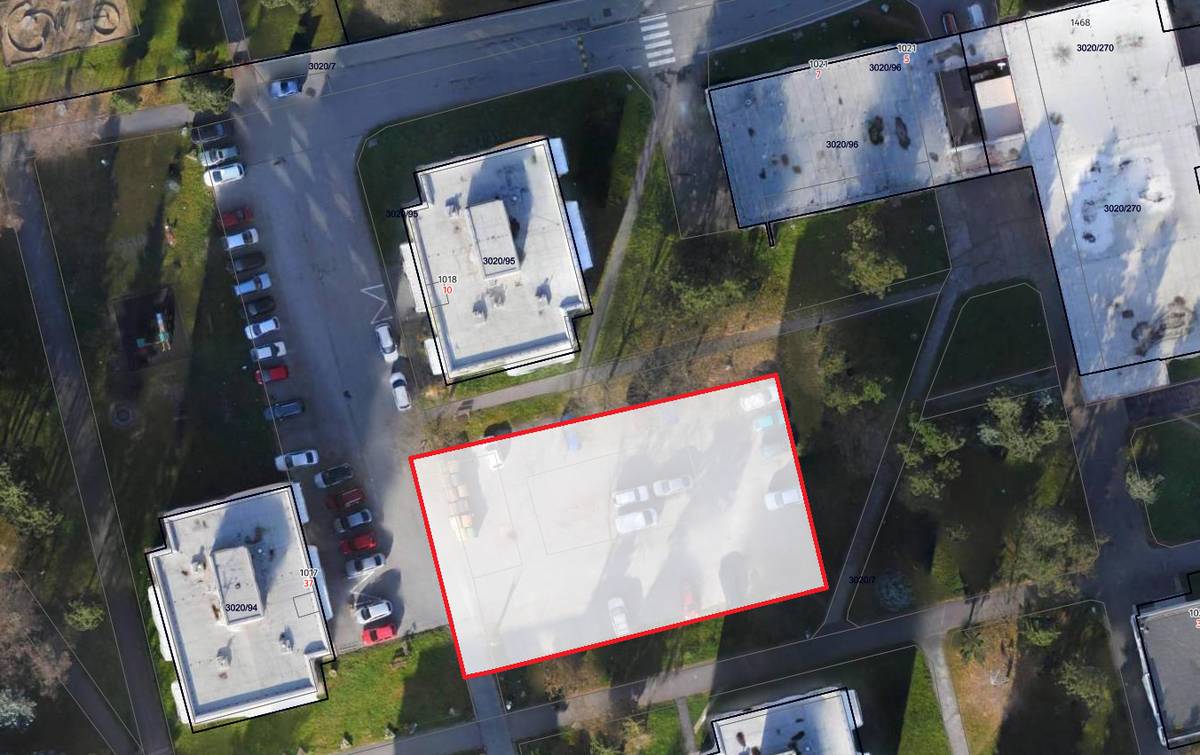 Vážení spoluobčania, dňa 28.4.2025 (pondelok) od 06.00 hod. do 18.00 hod. budú prebiehať práce na vyznačení vodorovného dopravnéhoznačenia v lokalite pri nových polopodzemných kontajneroch pri bytovom dome č. 1018 na ul. Gaštanová.  V tento deň bude regulovaná statická doprava. Z tohto dôvodu si dovoľujeme požiadať o súčinnosť majiteľov motorových vozidiel, aby v uvedenom termíne a v dotknutej lokalite sprístupnili súčasné parkovacie plochy na značenie. Výrazne tým pomôžete s rýchlosťou a efektivitou prác. Veríme, že tieto nevyhnutné opatrenia prijmete s pochopením. Ďakujeme😊.