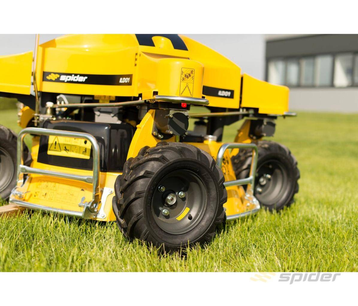 Obec Dnešice pořídila novou samochodnou sekačku SPIDER ILD01 za přispění fondu SPSZP (Strategický plán společné zemědělské politiky), která bude používána k údržbě travnatých ploch v naší obci.