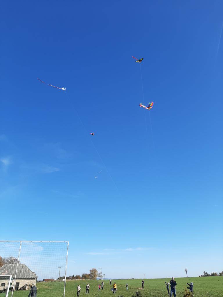 Drakiáda na hřišti