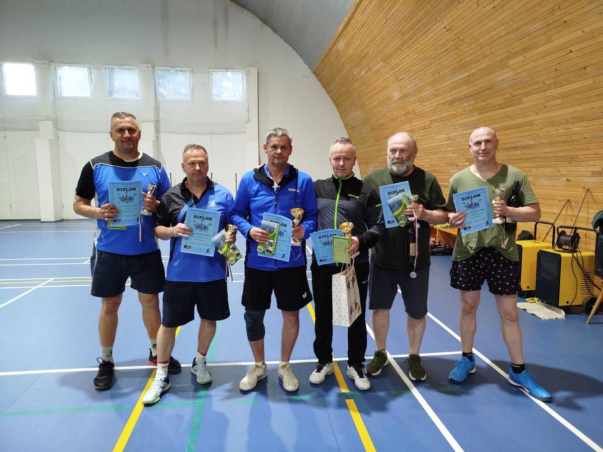 Organizátori podujatia Mikroregión SINEC - KOKAVSKO,  obec Klenovec a RODON Klenovec v sobotu 26. apríla 2025  v Športovej hale v Klenovci zorganizovali  XIII ročník stolnotenisového turnaja dospelých (4. ročník Spomienka na Róberta Kováča).