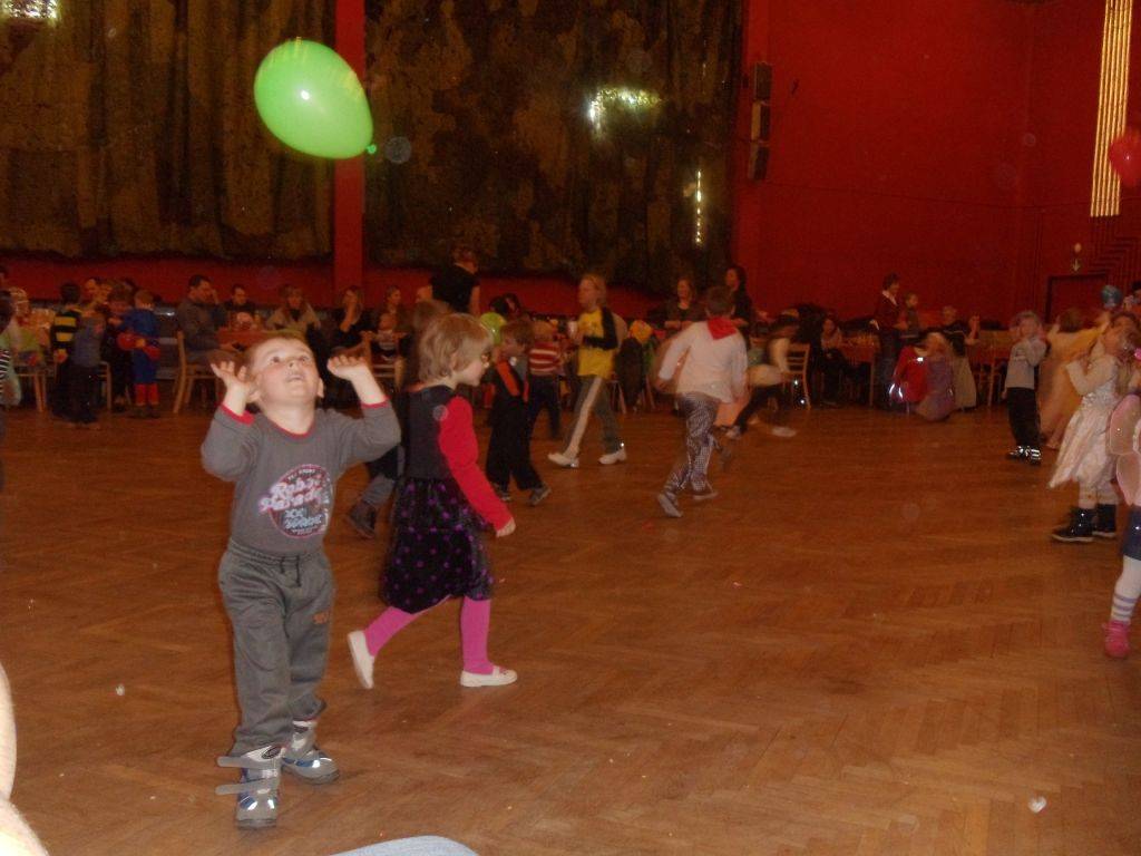 Dětský maškarní 2011