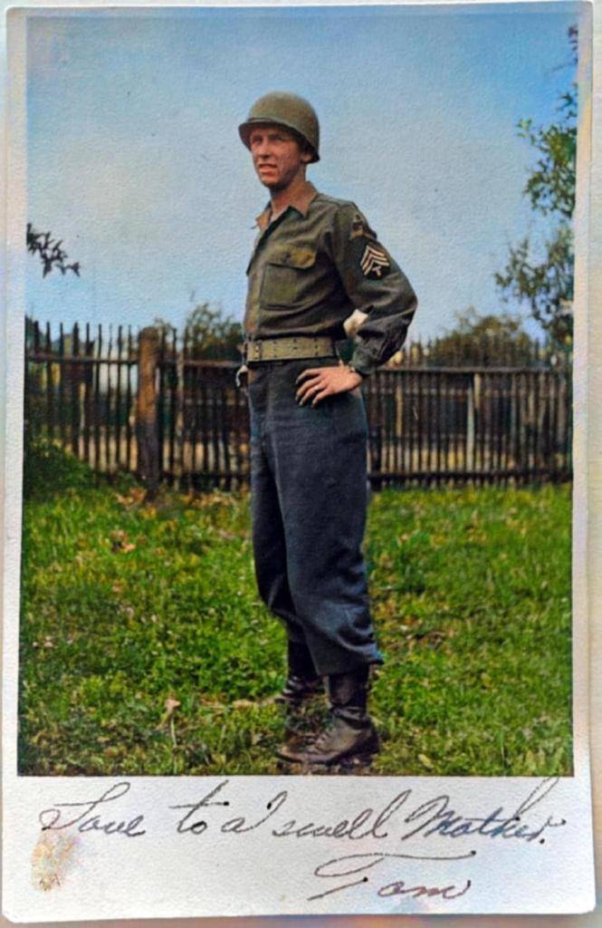 Pan Marcel Beran zorganizoval setkání se synem amerického vojáka panem Jackem Lynchem. Provedl ho po naší obci a společně navštívili místa, která byla zachycena na dobových fotografiích. Rádi jsme ho přivítali na obecním úřadě, předali mu pamětní list a drobné dárky.