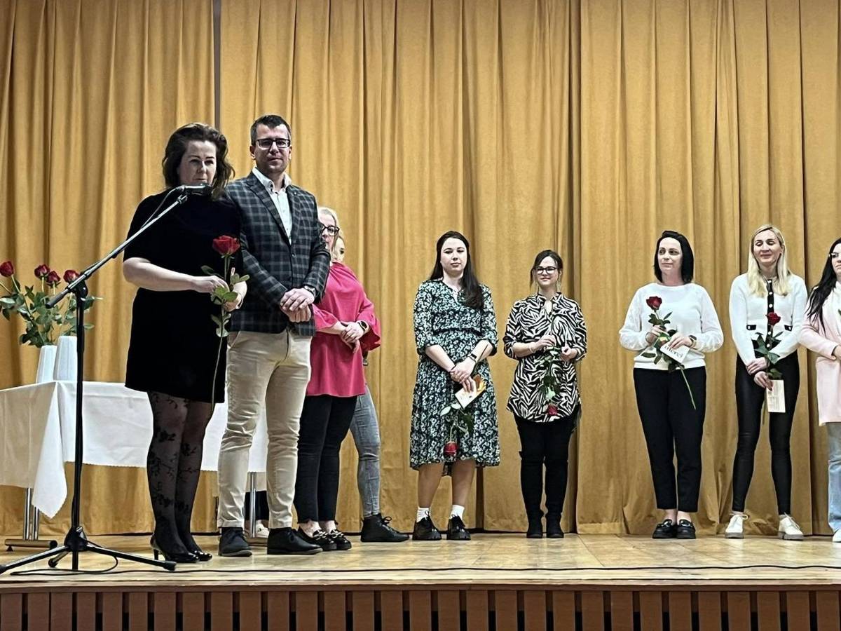 Deň učiteľov 28.3.2025 sme si pripomenuli v našej obci, krátkym programom pre našich pedagógov v kultúrnom dome.