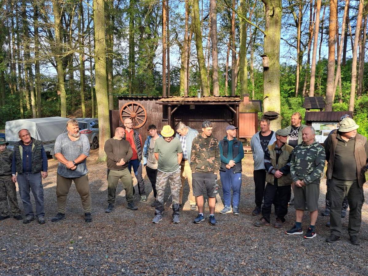 Chyceno 160 ryb = 5719 cm. 1. místo Ladislav Šimůnek 497 cm, 2. místo Petr Tůma 490 cm, 3. místo David Buzický 427 cm. První ryba Adam Špička, první metr Pavel Šedivý, největší ryba kapr 62 cm Ladislav Šimůnek a Jiří Gubiš