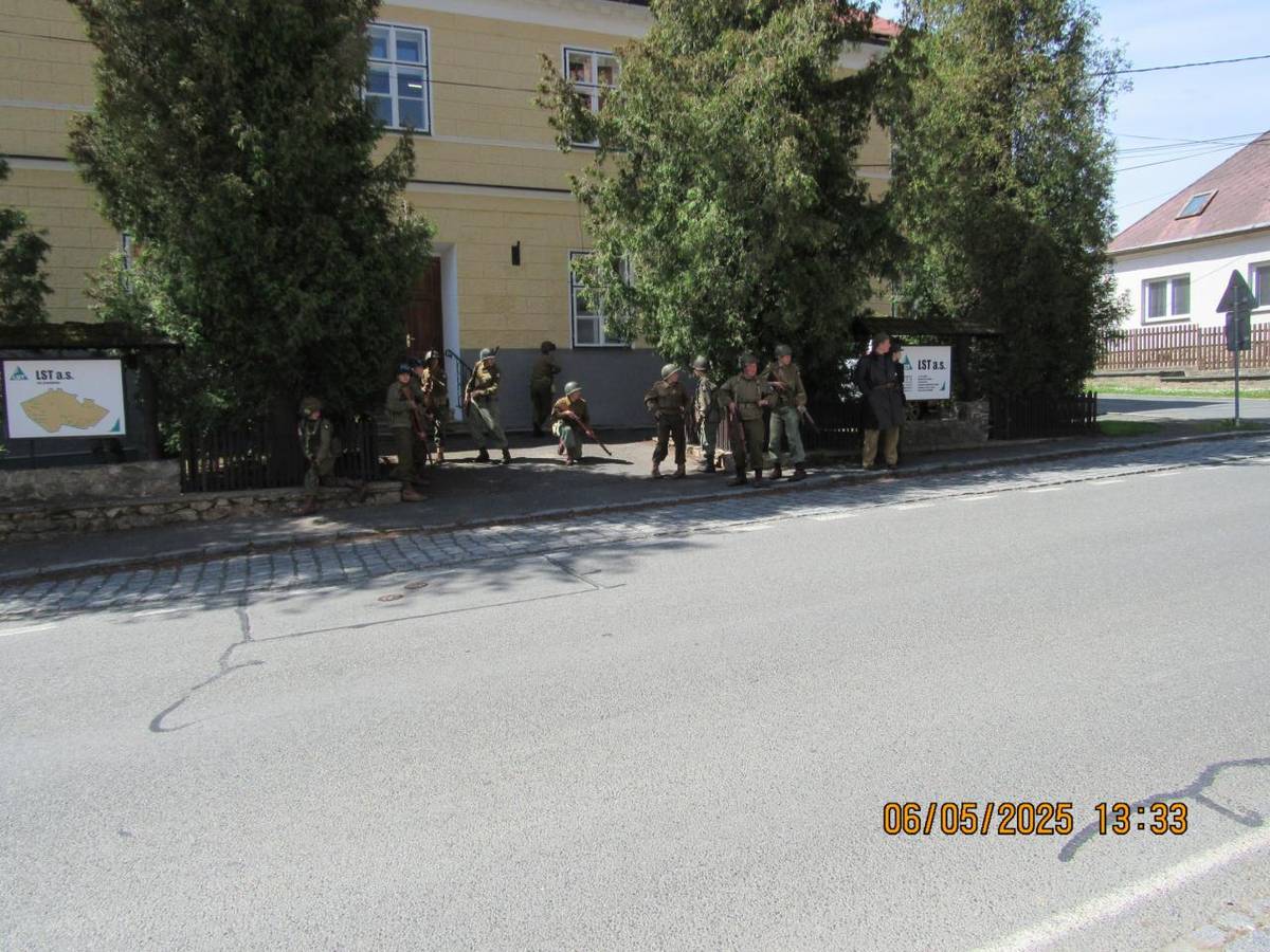 Vyjížďky bojových vozidel po památných místech 2.sv.války na Domažlicku