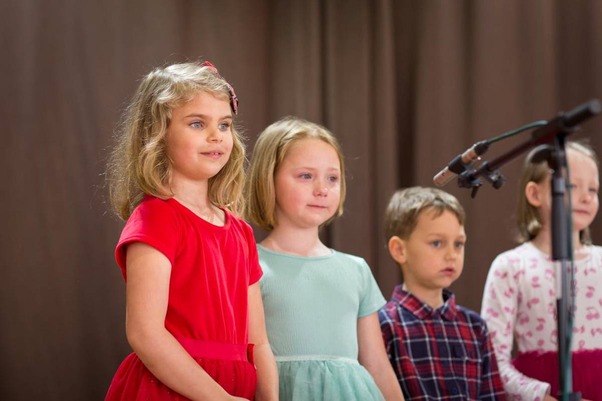 V sále sokolovny jsme přivítali dne 26. 4. 2025 dalších 15 nových občánků našeho městyse.